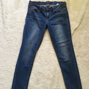 Size 10 lucky brand charlie skinny jeans